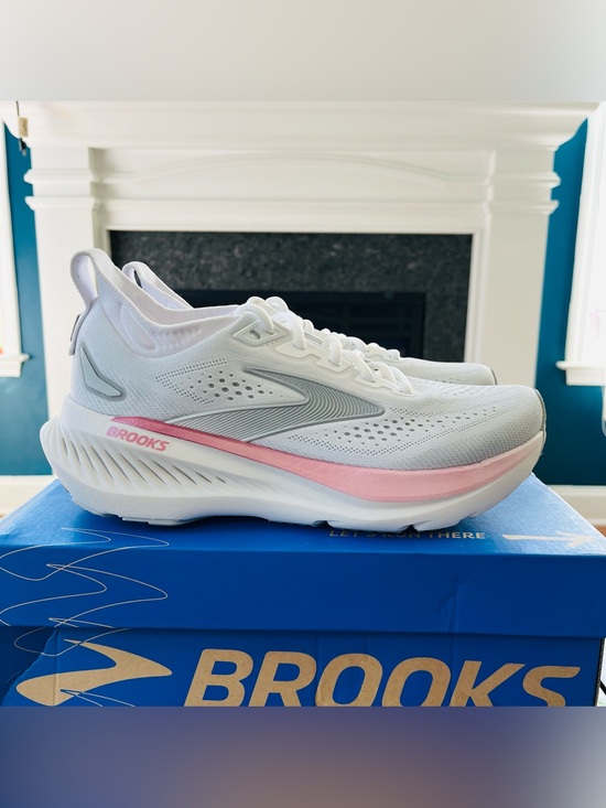 Brooks Shoes - Sz 7.5 Brooks Glycerin 23 Women’s White/Harbor Mist/Metallic 120465-1B-133 new